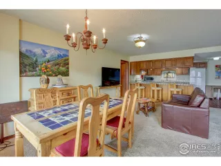 Photo #5: 984042 Listing 