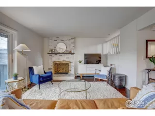 Photo #5: 984046 Listing 