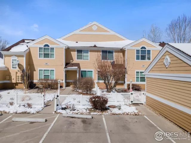 MLS: 984070 Condo For Sale