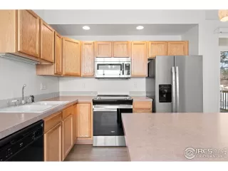 Photo #6: 984070 Listing