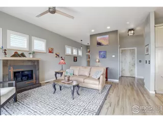 Photo #3: 984073 Listing