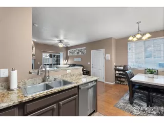 Photo #6: 984126 Listing