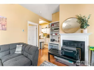 Photo #4: 984144 Listing