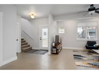 Photo #2: 984188 Listing