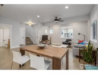 Photo #4: 984188 Listing