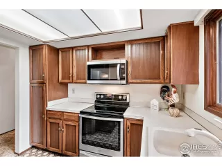 Photo #4: 984216 Listing