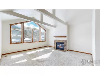 Photo #2: 984248 Listing