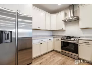 Photo #2: 984282 Listing