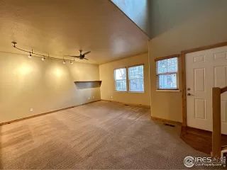 Photo #6: 984302 Listing 