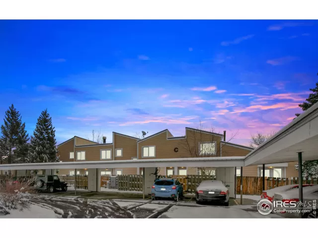 MLS: 984318 Condo For Sale