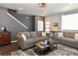 Photo #2: 984323 Listing