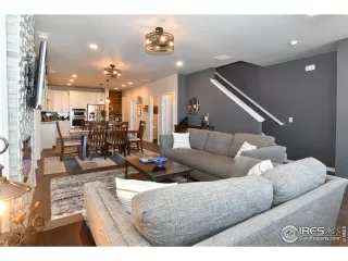 Photo #6: 984323 Listing