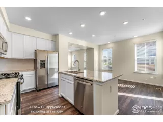 Photo #6: 984333 Listing