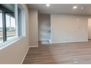 Photo #2: 984338 Listing 