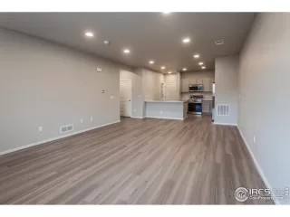 Photo #6: 984338 Listing 