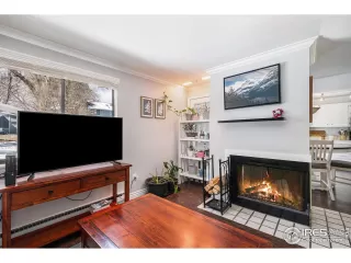 Photo #3: 984349 Listing