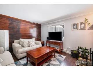 Photo #5: 984349 Listing