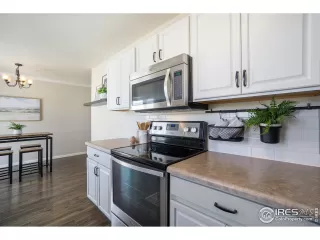 Photo #6: 984389 Listing 