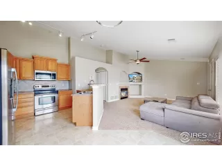 Photo #3: 984391 Listing