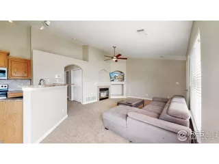 Photo #4: 984391 Listing