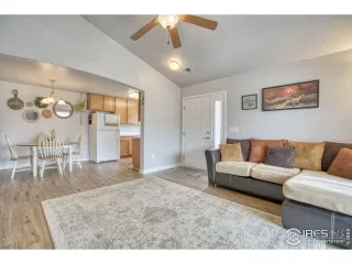 Photo #1: 984395 Listing