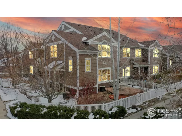 MLS: 984402 Condo For Sale