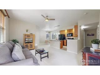 Photo #3: 984402 Listing