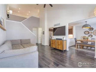 Photo #4: 984404 Listing