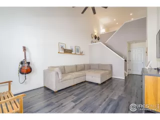 Photo #6: 984404 Listing