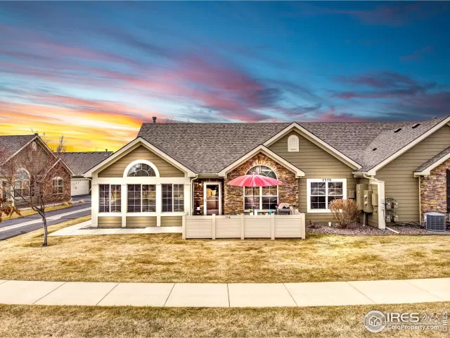 MLS: 984405 Condo For Sale