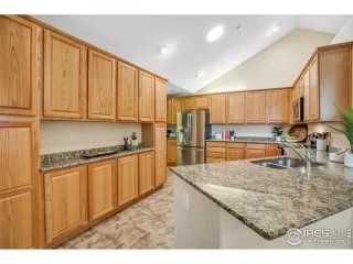 Photo #2: 984405 Listing