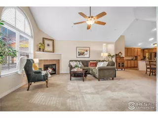 Photo #4: 984405 Listing