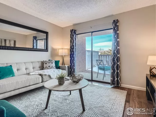 MLS: 984457 Condo For Sale