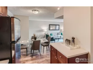 Photo #5: 984457 Listing 