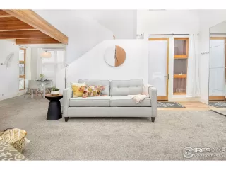 Photo #3: 984525 Listing