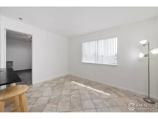 Photo #5: 984546 Listing