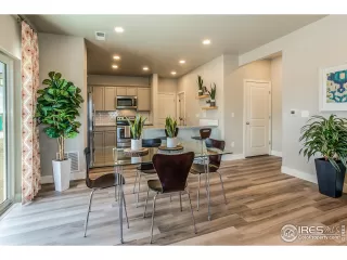 Photo #5: 984553 Listing 