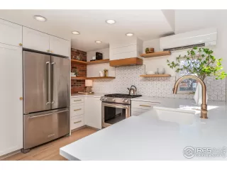 Photo #5: 984557 Listing 