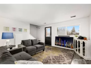 Photo #4: 984579 Listing