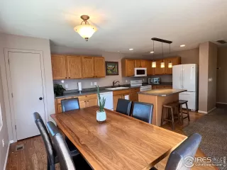 Photo #3: 984588 Listing