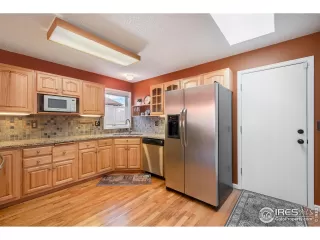 Photo #6: 984597 Listing