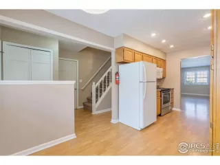 Photo #3: 984617 Listing