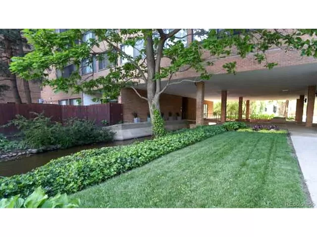 MLS: 9846755 Condo For Sale