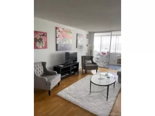 Photo #2: 9846755 Listing