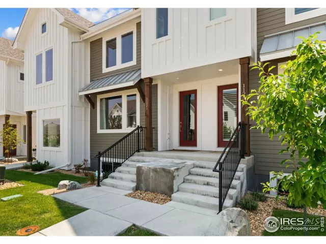 MLS: 984705 Condo For Sale