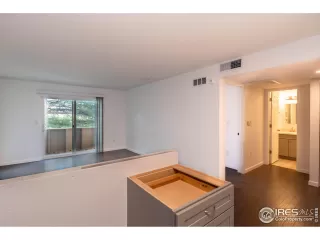 Photo #5: 984777 Listing 