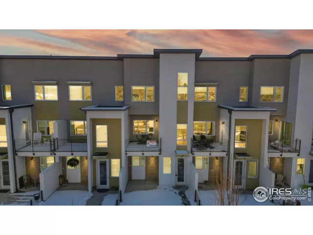 MLS: 984825 Condo For Sale