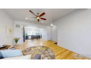 Photo #2: 984825 Listing