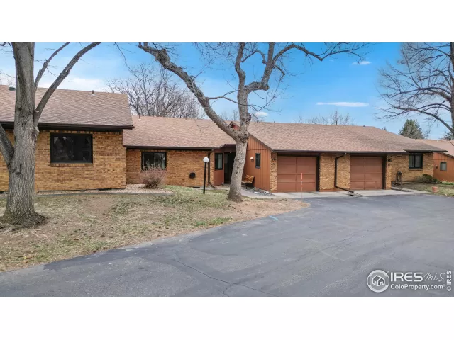 MLS: 984837 Condo For Sale