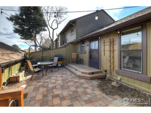 MLS: 984842 Condo For Sale